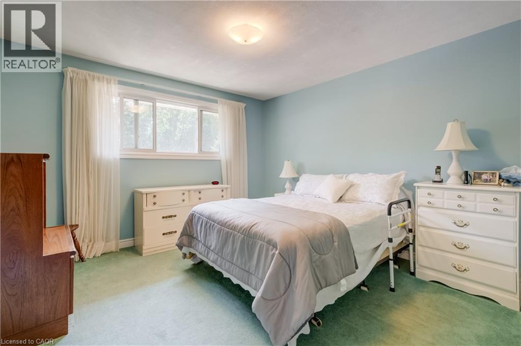 291 Villa Place, Waterloo, ON - Indoor Photo Showing Bedroom