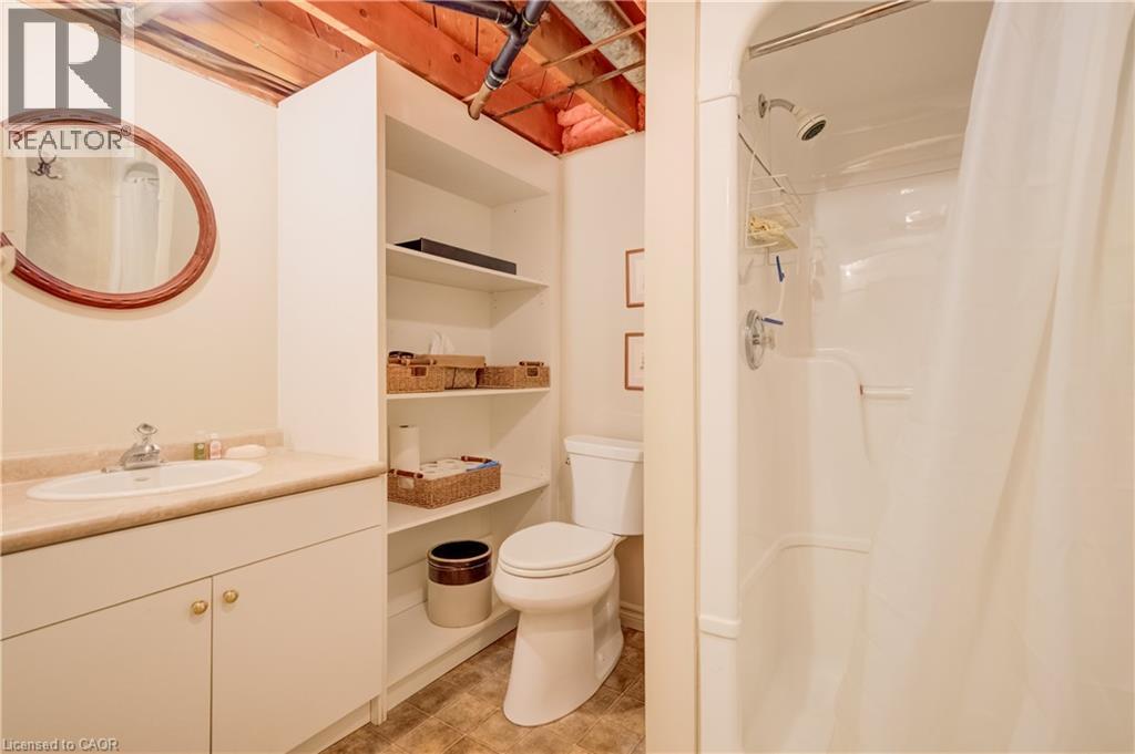 291 Villa Place, Waterloo, ON - Indoor Photo Showing Bathroom