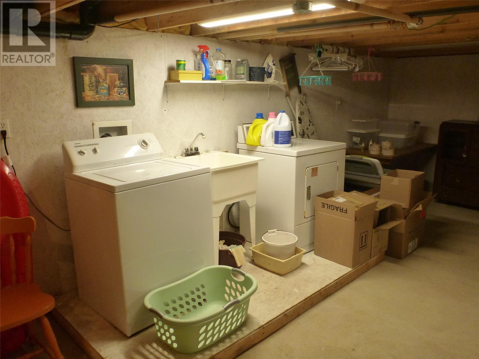 40 Loop Road, Terra Nova, NL - Indoor Photo Showing Laundry Room