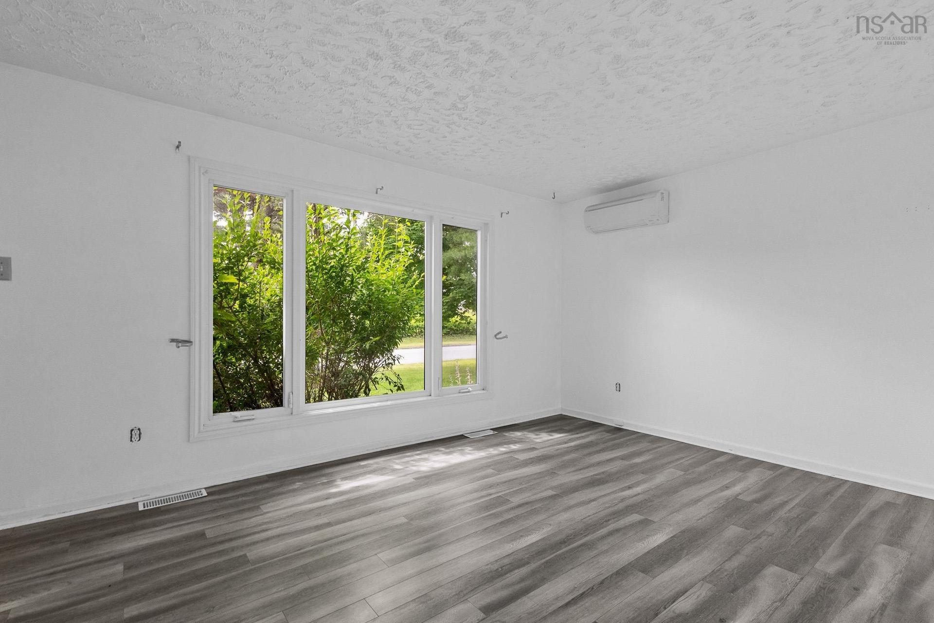 10 Tobermory Road, Dartmouth, NS - Indoor Photo Showing Other Room