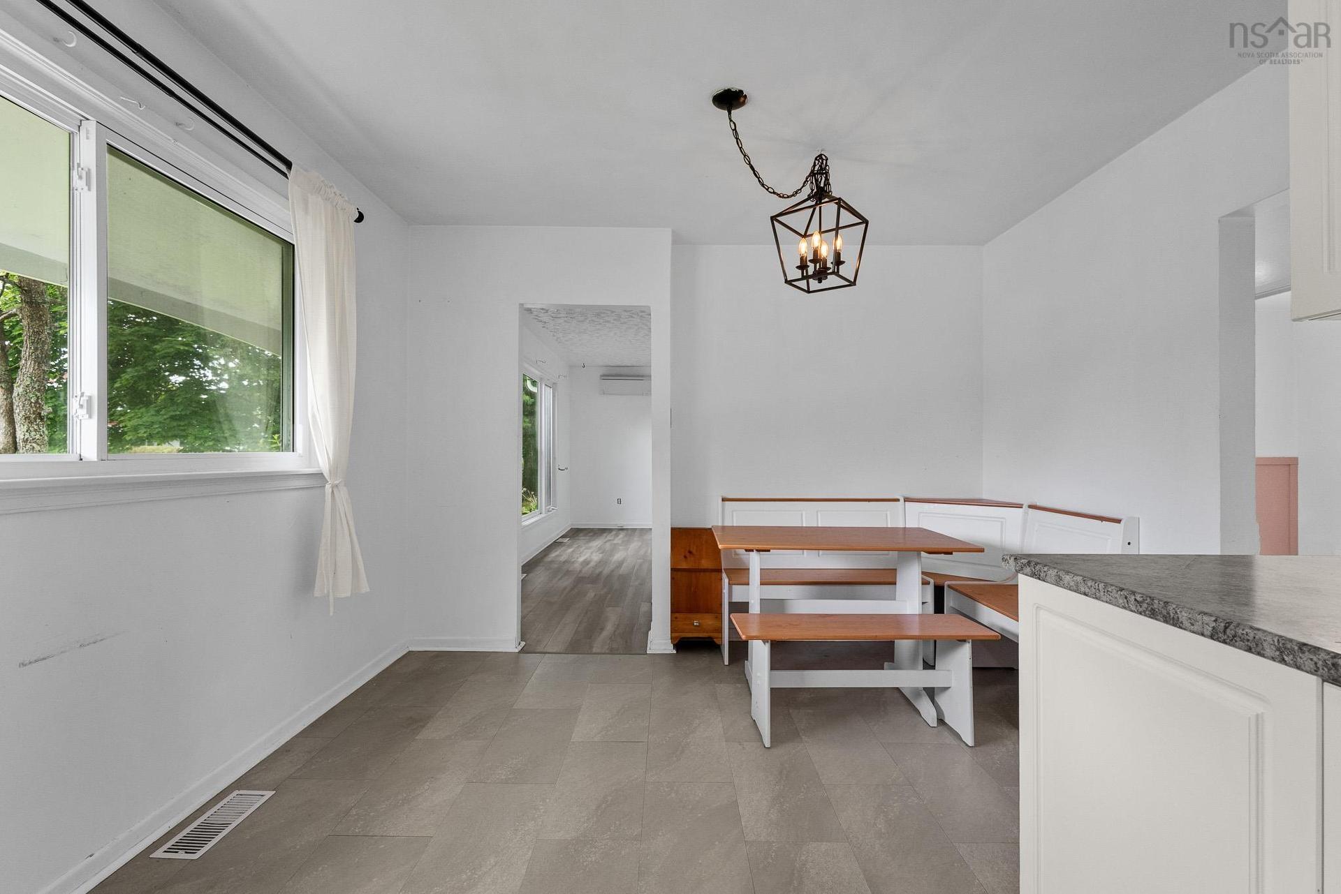 10 Tobermory Road, Dartmouth, NS - Indoor Photo Showing Other Room