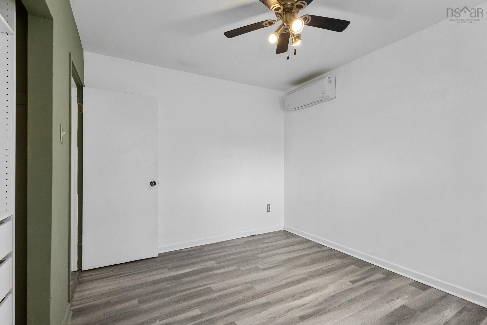 10 Tobermory Road, Dartmouth, NS - Indoor Photo Showing Other Room