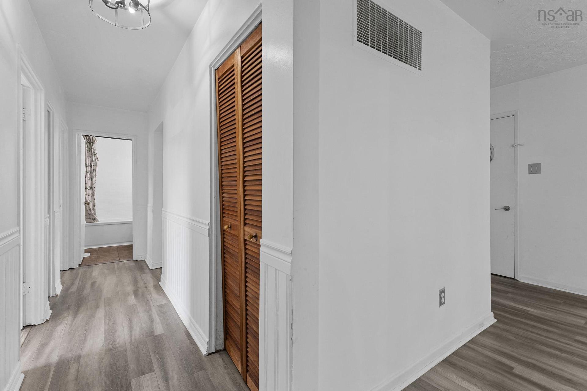 10 Tobermory Road, Dartmouth, NS - Indoor Photo Showing Other Room