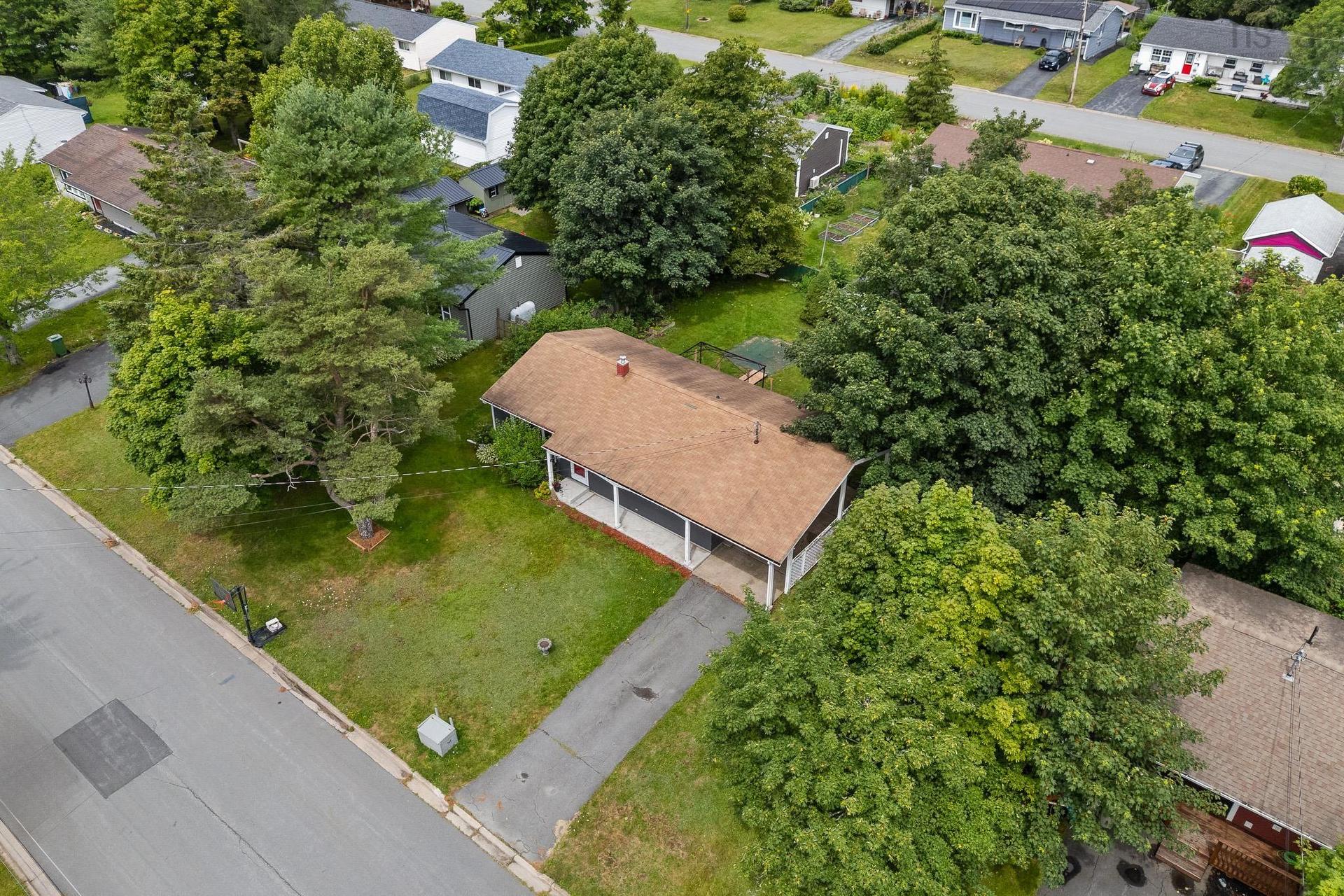 10 Tobermory Road, Dartmouth, NS - Outdoor With View