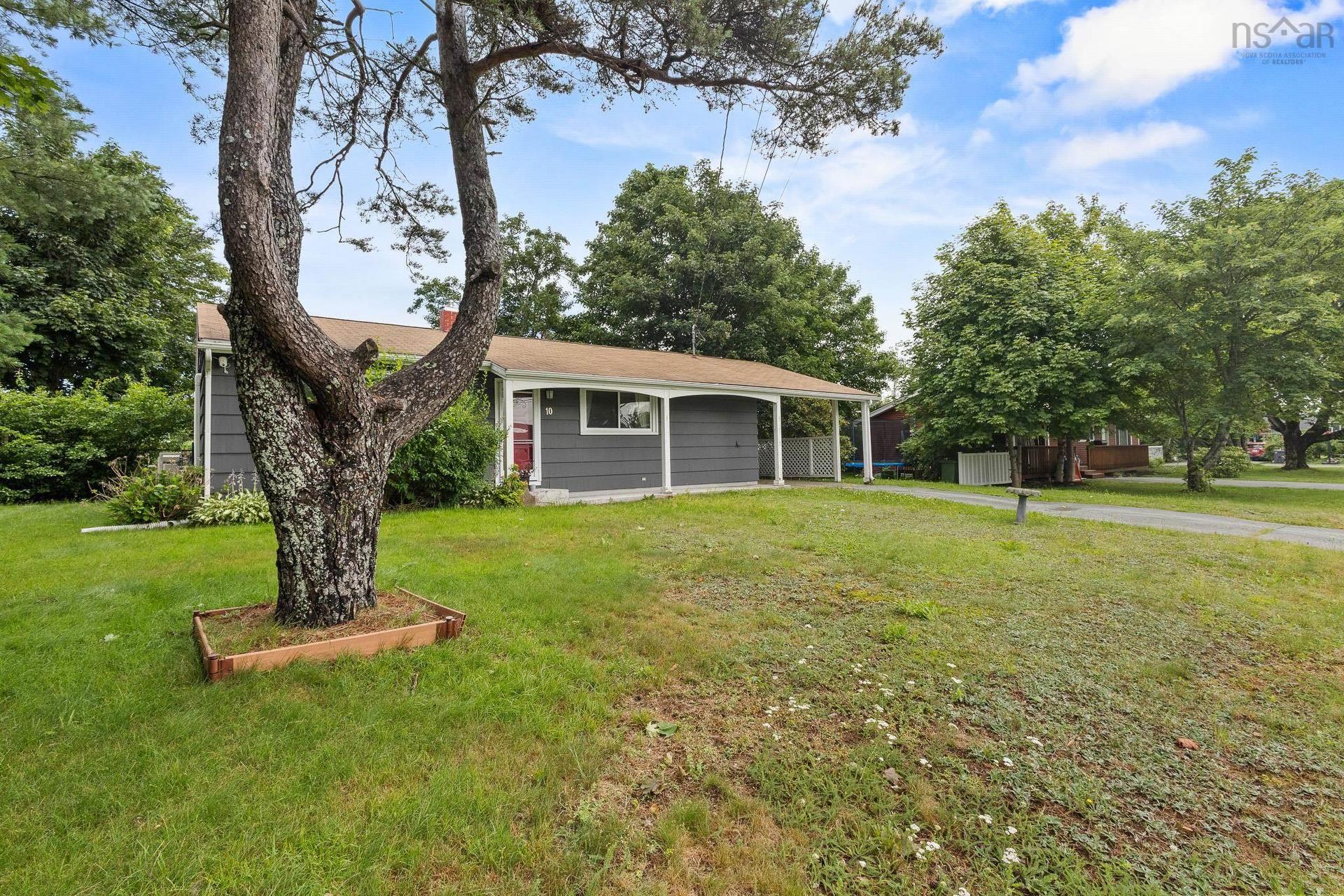 10 Tobermory Road, Dartmouth, NS - Outdoor