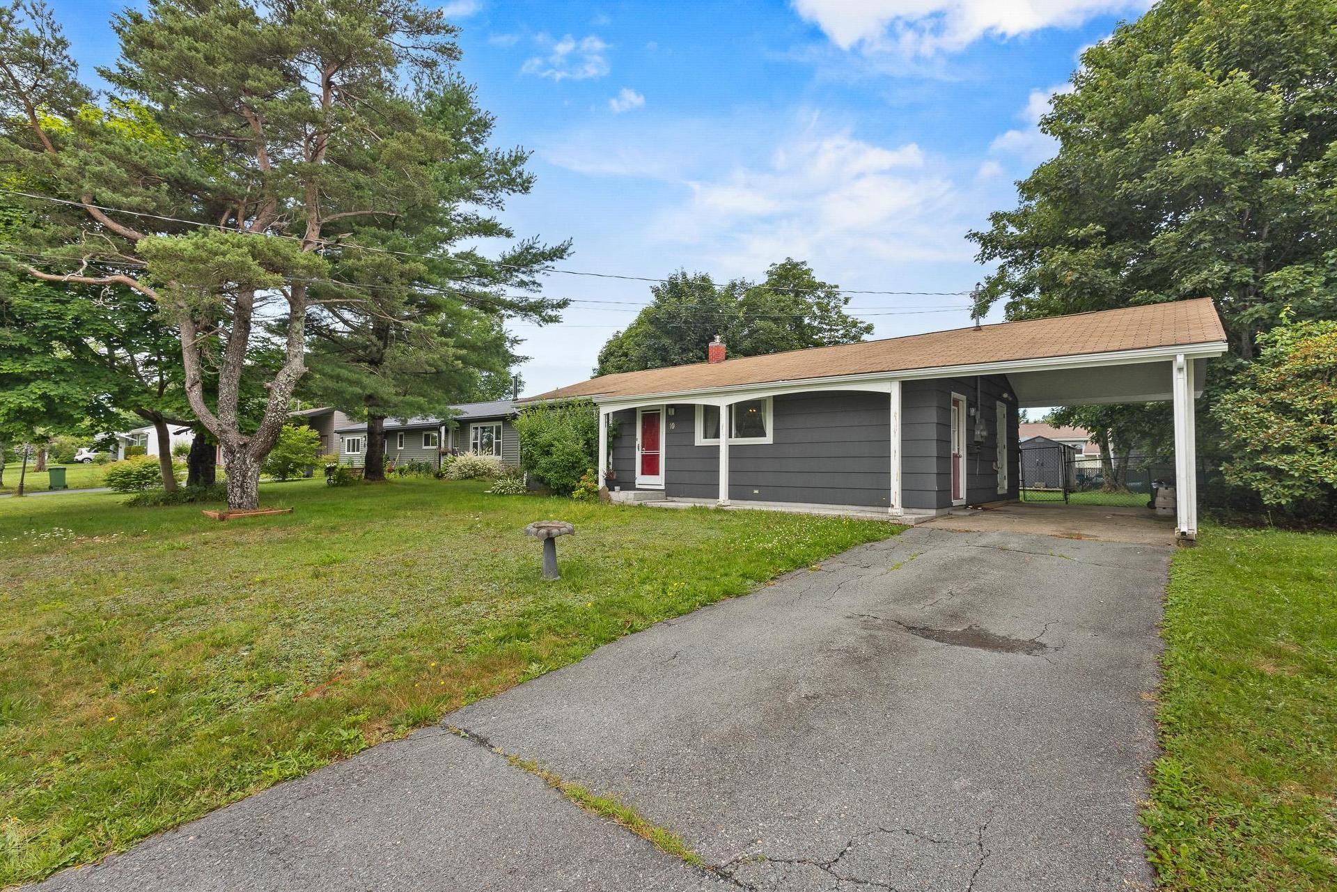 10 Tobermory Road, Dartmouth, NS - Outdoor