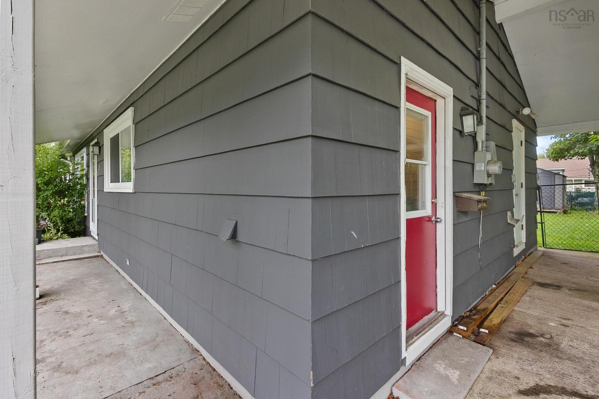 10 Tobermory Road, Dartmouth, NS - Outdoor With Exterior
