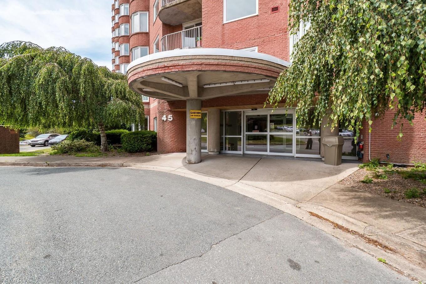 325 45 Vimy Avenue, Halifax, NS - Outdoor