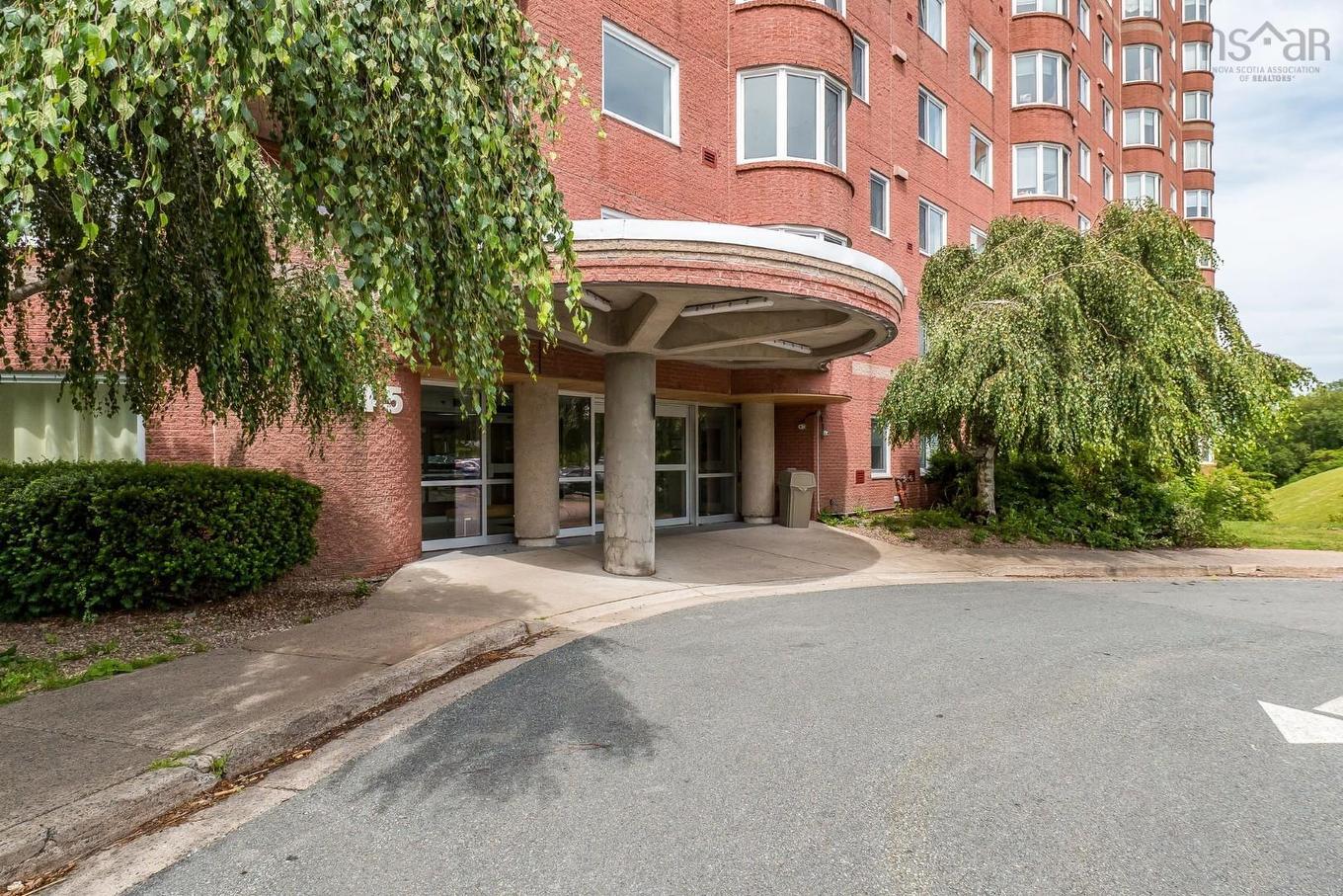 325 45 Vimy Avenue, Halifax, NS - Outdoor