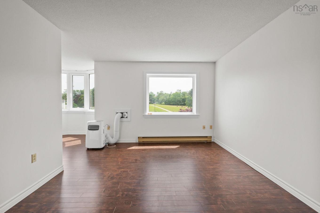 325 45 Vimy Avenue, Halifax, NS - Indoor Photo Showing Other Room