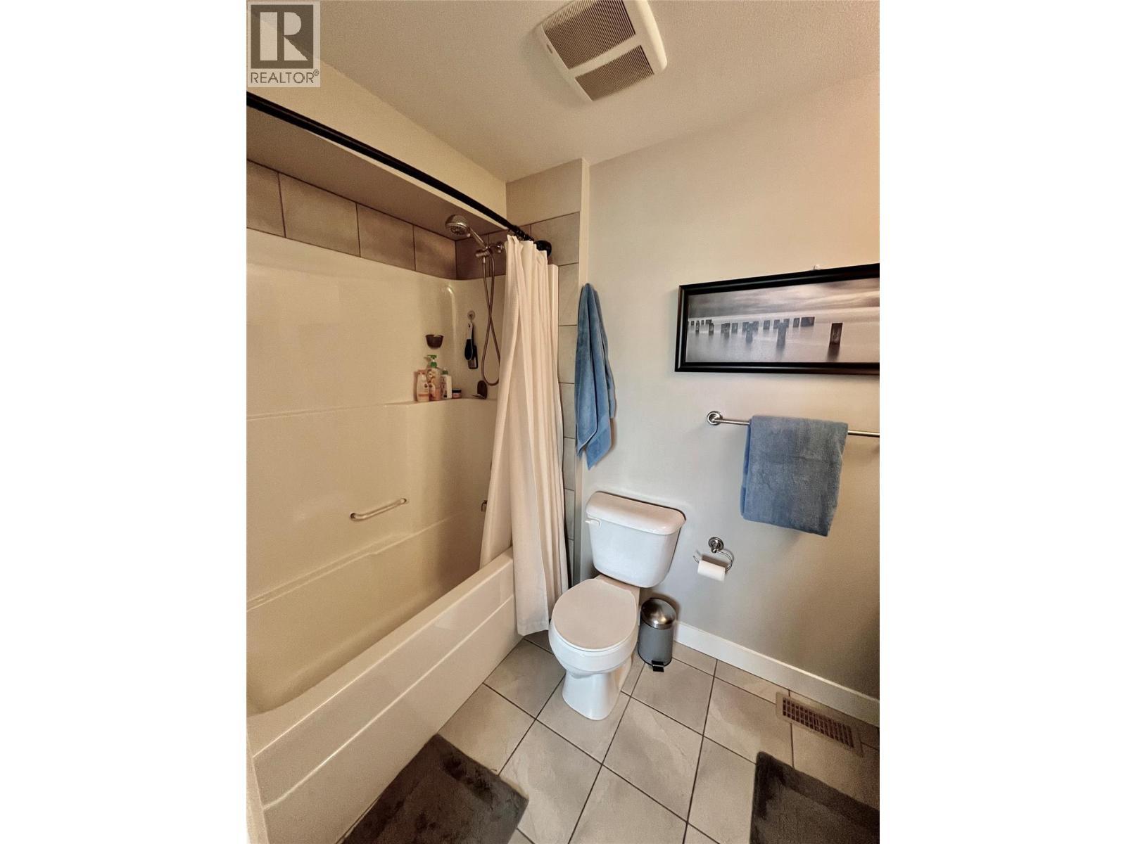 1651 Lynrick Road Unit# 149, Kelowna, BC - Indoor Photo Showing Bathroom