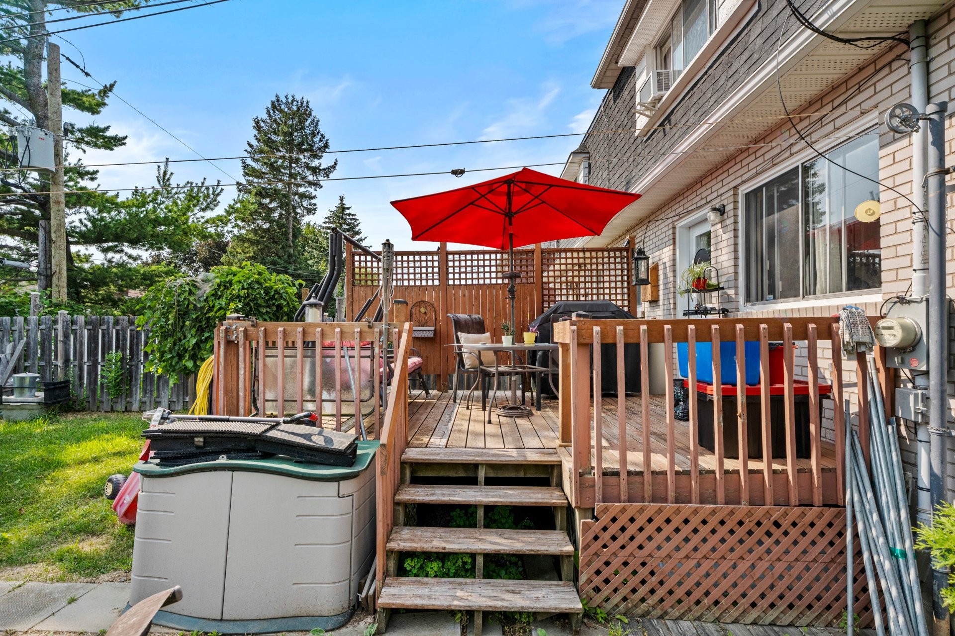 Courtyard - 152 Rue Beauchesne, Saint-Eustache, QC - Outdoor