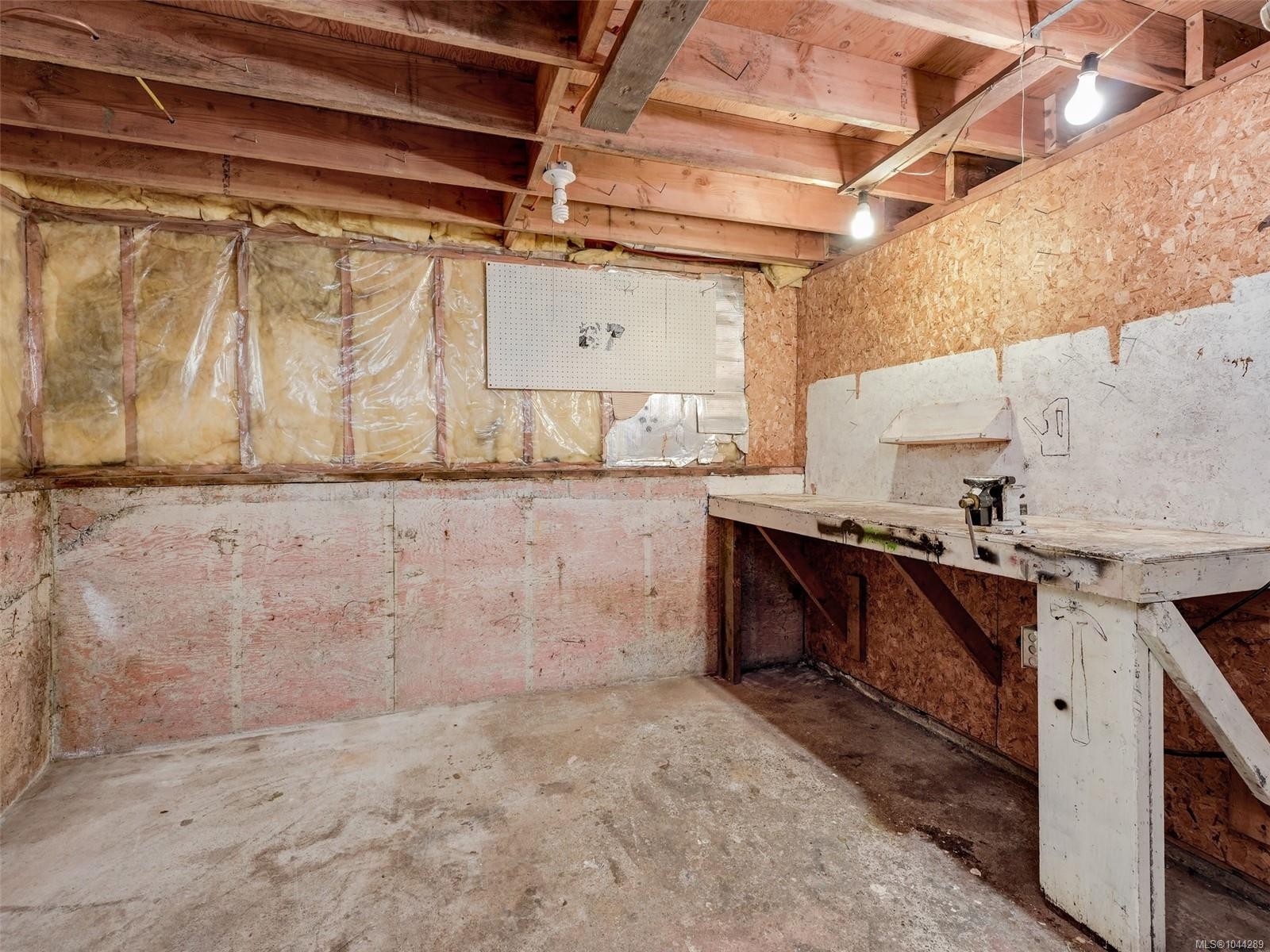 361 Cotlow Rd, Colwood, BC