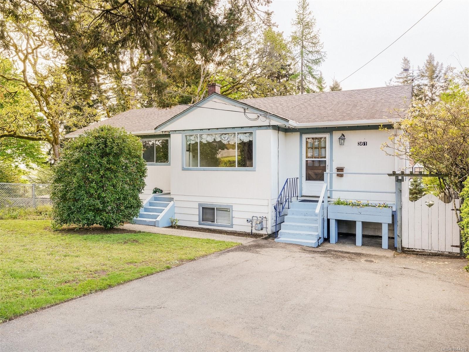 361 Cotlow Rd, Colwood, BC
