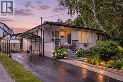 11 SUMMIT Crescent Guelph, ON N1H 1S2