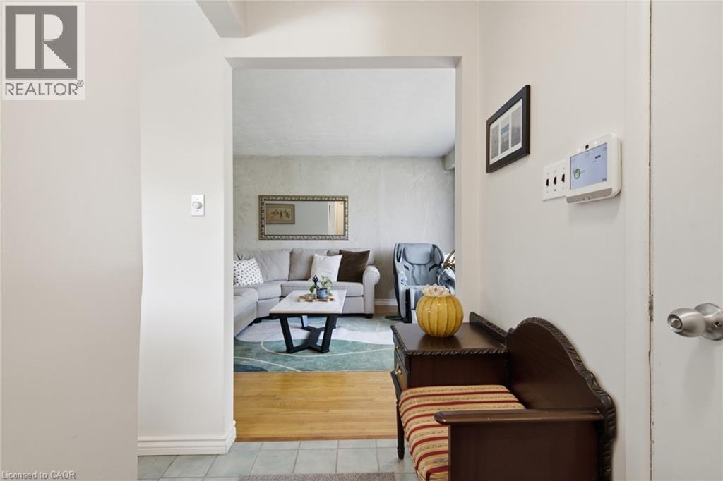 11 Summit Crescent, Guelph, ON - Indoor