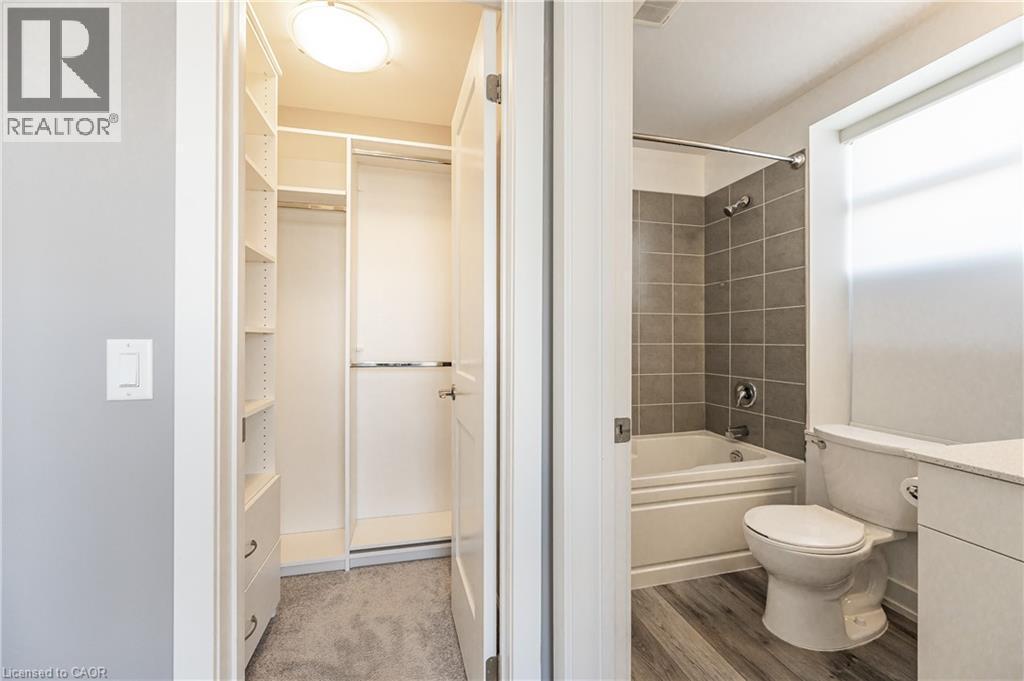 255 Northfield Drive E Unit# 302, Waterloo, ON - Indoor Photo Showing Bathroom