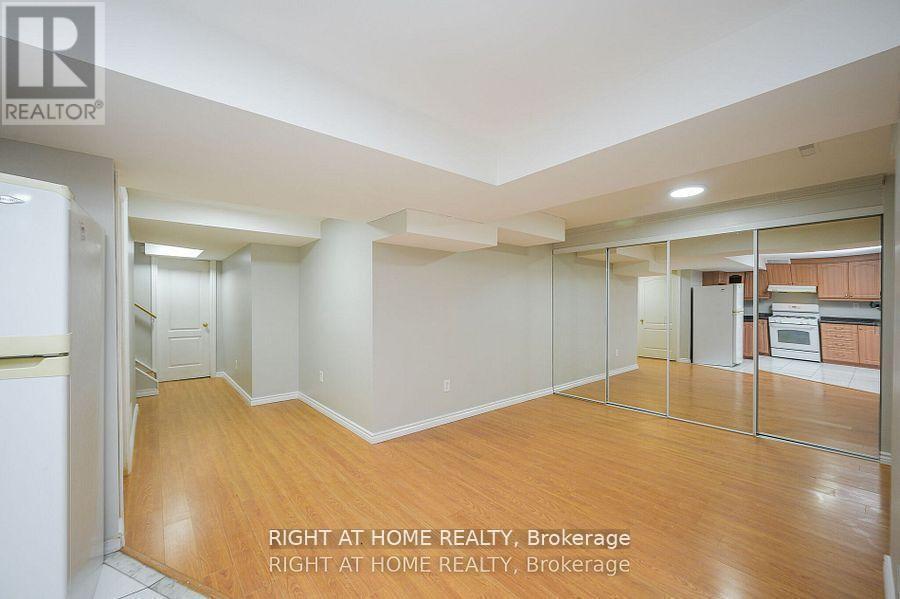 1724 Samuelson Circle, Mississauga, ON - Indoor