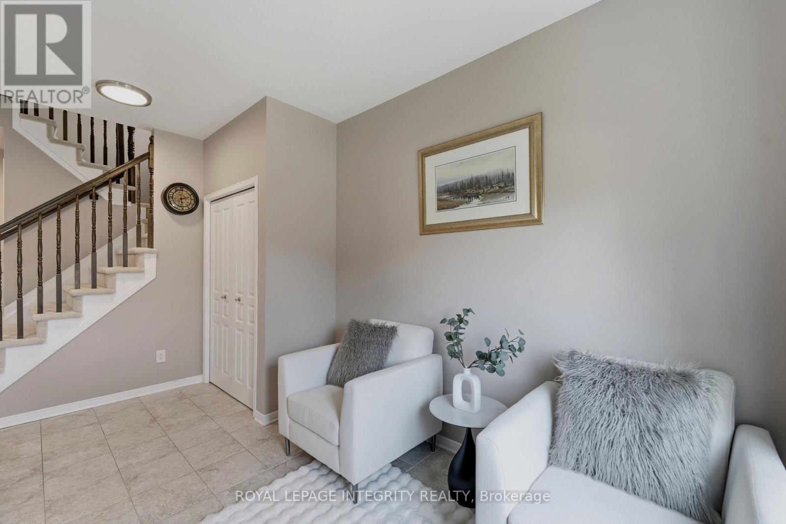 355 Celtic Ridge Crescent, Ottawa, ON - Indoor Photo Showing Other Room