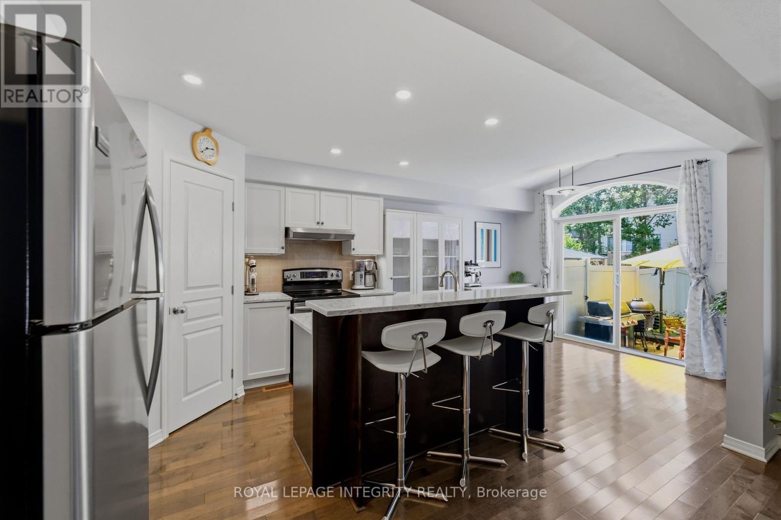 355 Celtic Ridge Crescent, Ottawa, ON - Indoor Photo Showing Other Room