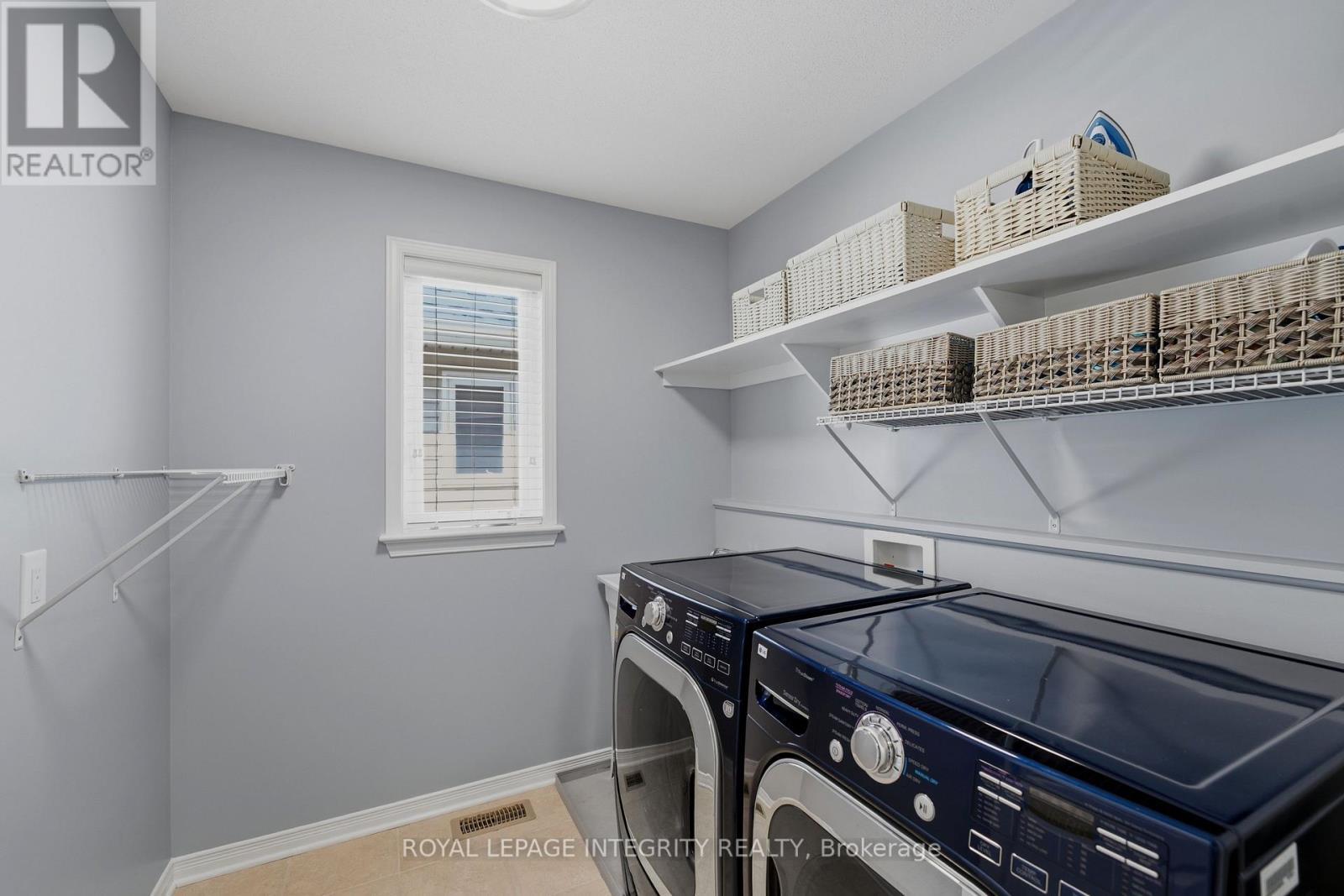 355 Celtic Ridge Crescent, Ottawa, ON - Indoor Photo Showing Laundry Room
