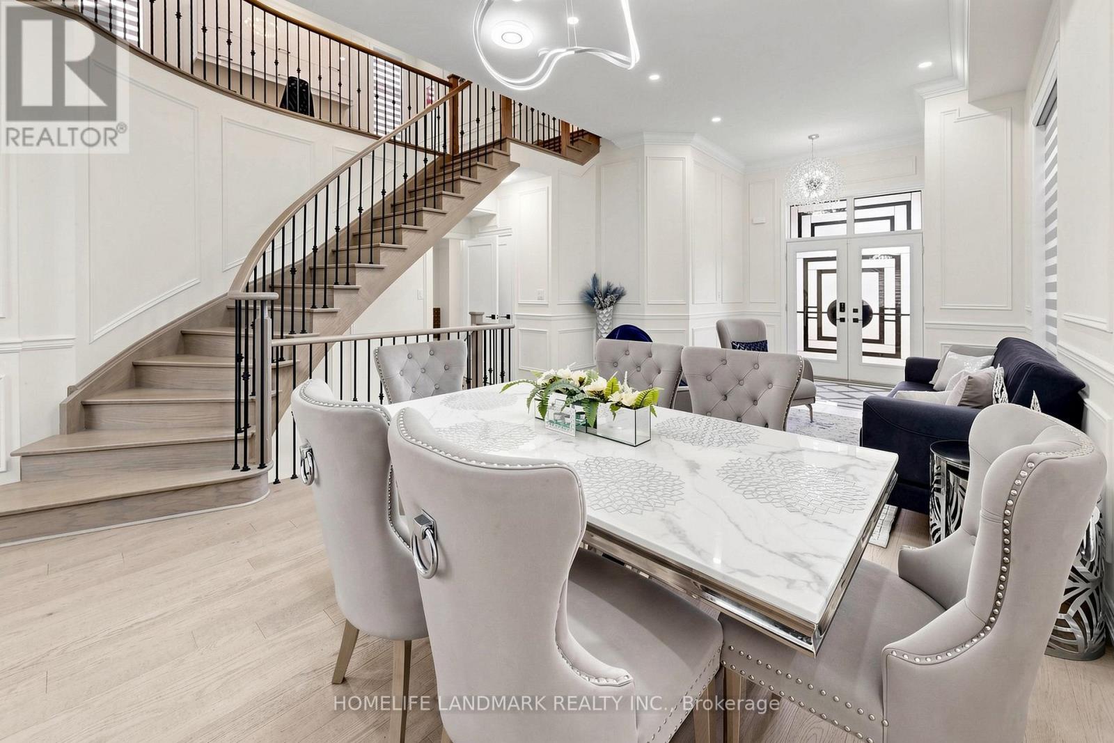 45 Morley Crescent, Whitby, ON - Indoor Photo Showing Dining Room
