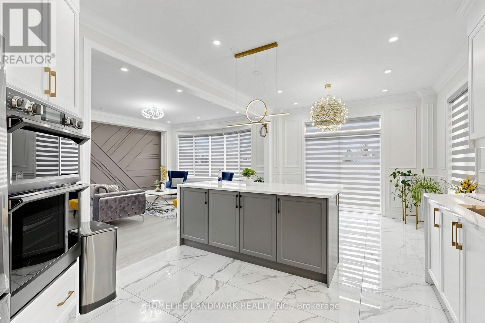 45 Morley Crescent, Whitby, ON - Indoor Photo Showing Kitchen