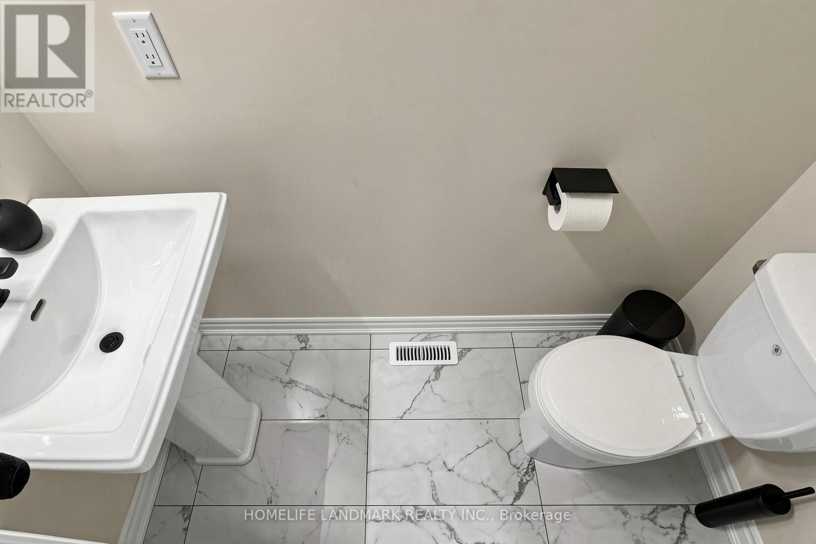 45 Morley Crescent, Whitby, ON - Indoor Photo Showing Bathroom