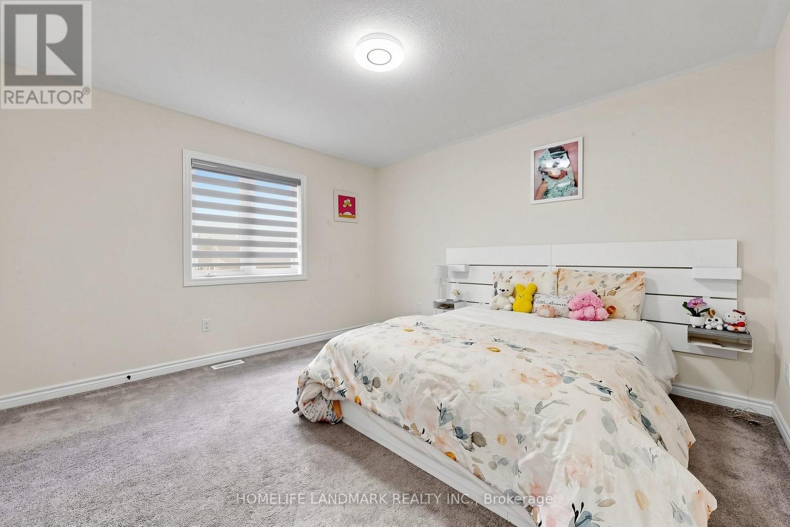 45 Morley Crescent, Whitby, ON - Indoor Photo Showing Bedroom