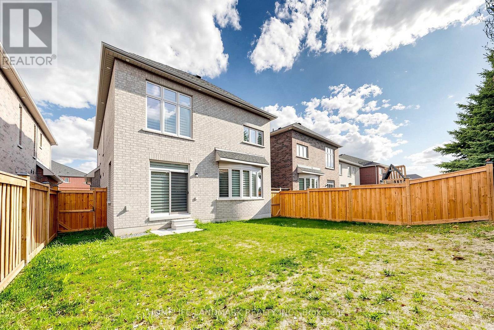 45 Morley Crescent, Whitby, ON - Outdoor