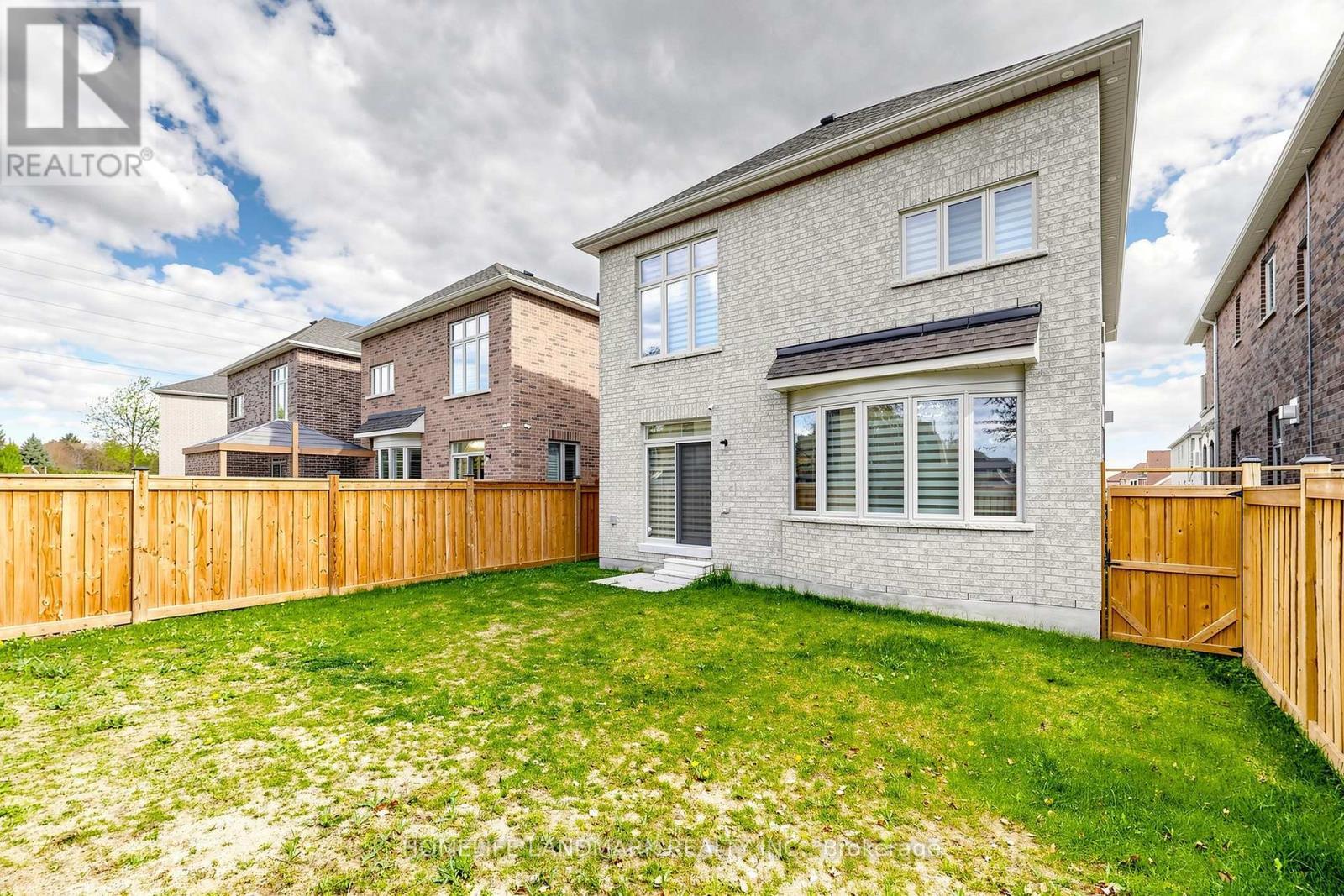 45 Morley Crescent, Whitby, ON - Outdoor
