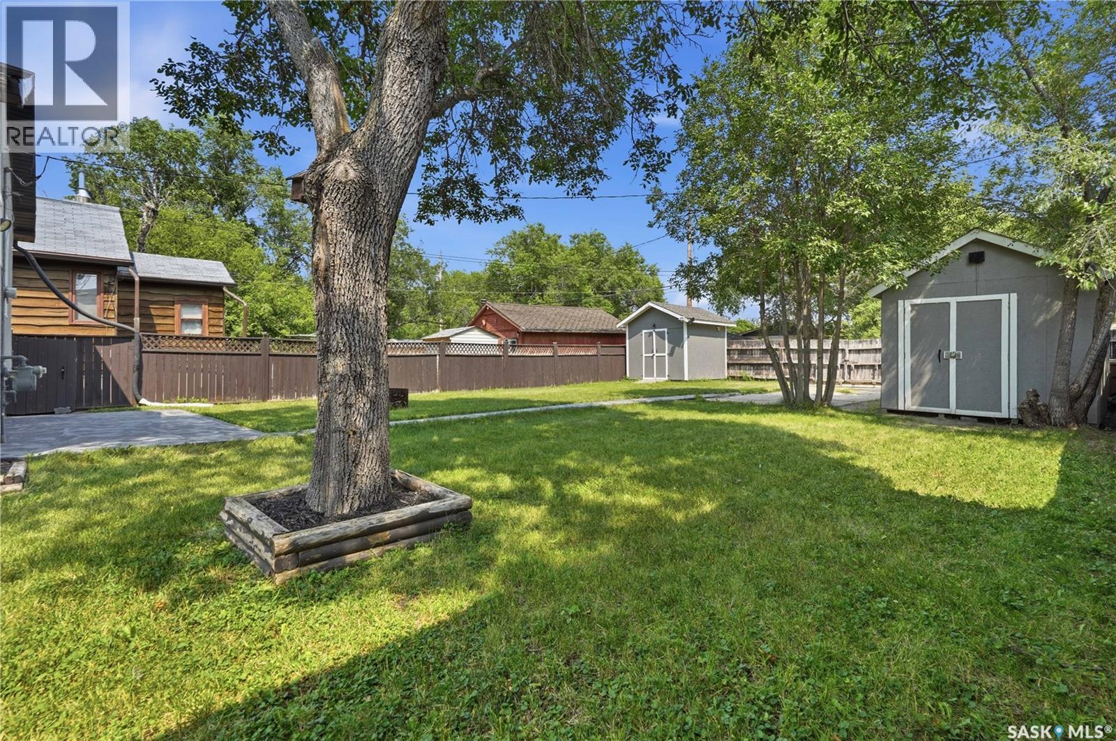 747 Argyle Street, Regina, SK - Outdoor