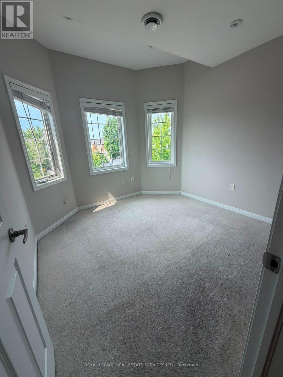 697 Scott Boulevard, Milton, ON - Indoor Photo Showing Other Room