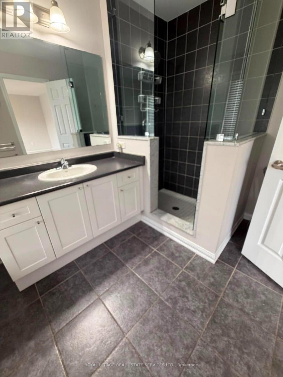 697 Scott Boulevard, Milton, ON - Indoor Photo Showing Bathroom