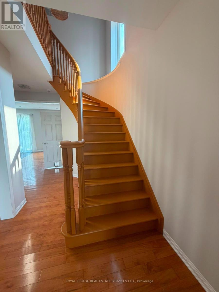697 Scott Boulevard, Milton, ON - Indoor Photo Showing Other Room