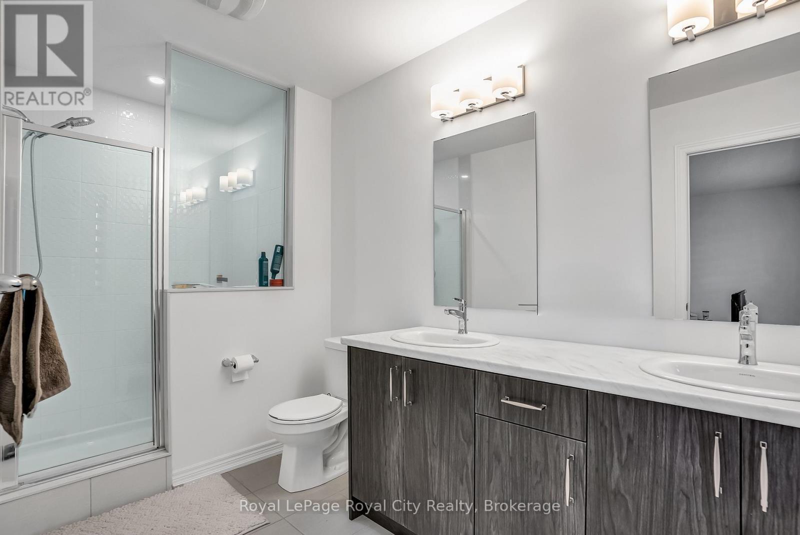 36 Prest Way, Centre Wellington (Fergus), ON - Indoor Photo Showing Bathroom