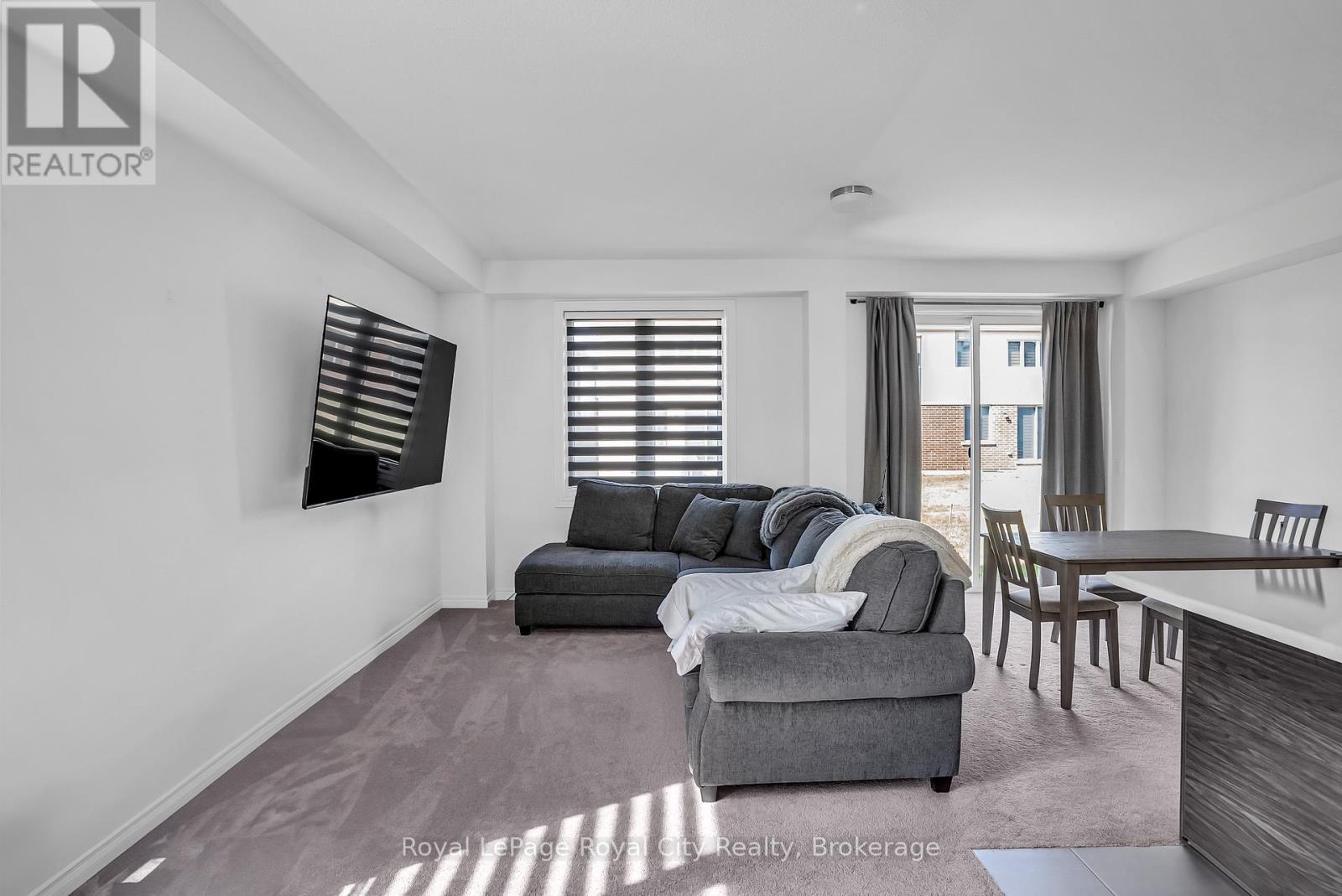 36 Prest Way, Centre Wellington (Fergus), ON - Indoor Photo Showing Living Room
