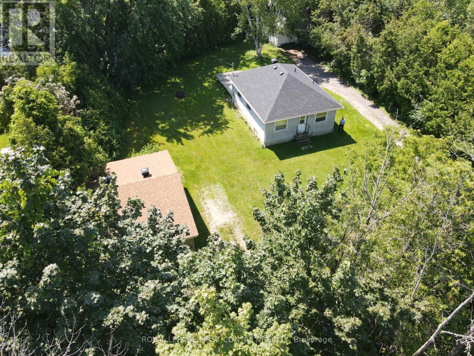 691 6Th Line, Innisfil, ON - Outdoor