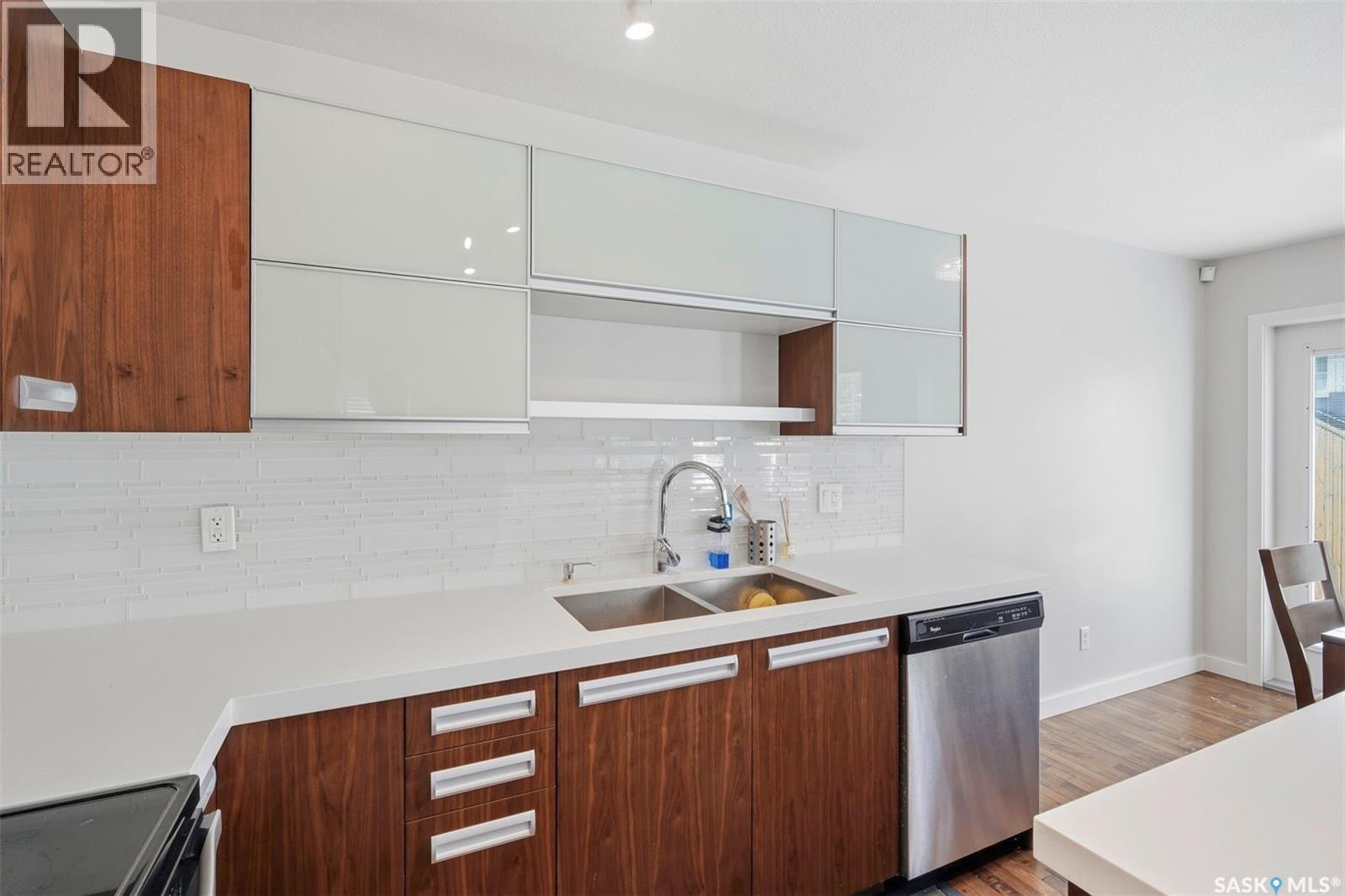 316 1303 Paton Crescent, Saskatoon, SK - Indoor Photo Showing Kitchen With Stainless Steel Kitchen With Double Sink With Upgraded Kitchen