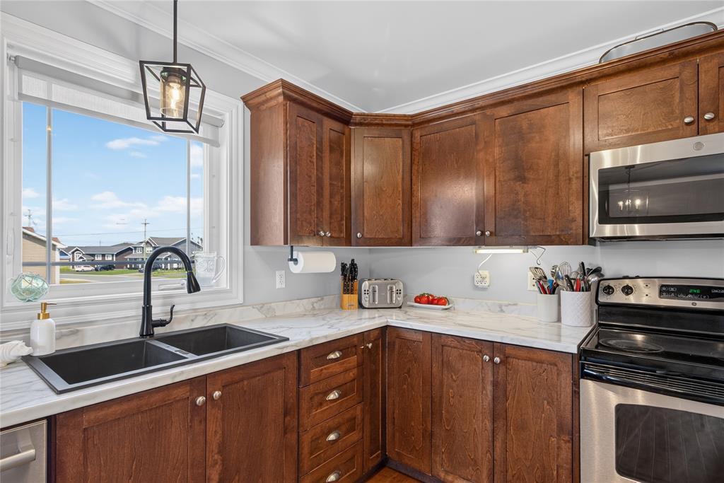 61 Payette Street, Gander, NL - Indoor Photo Showing Kitchen With Double Sink
