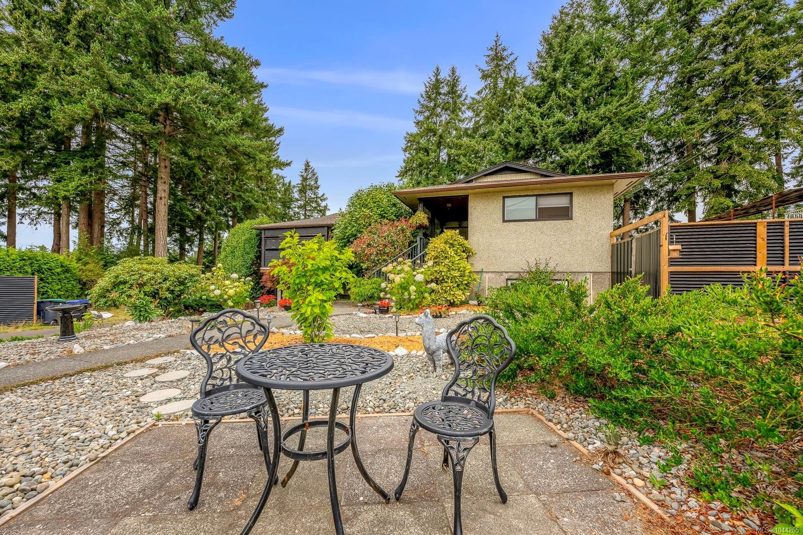 1937 Cougar Cres, Comox, BC