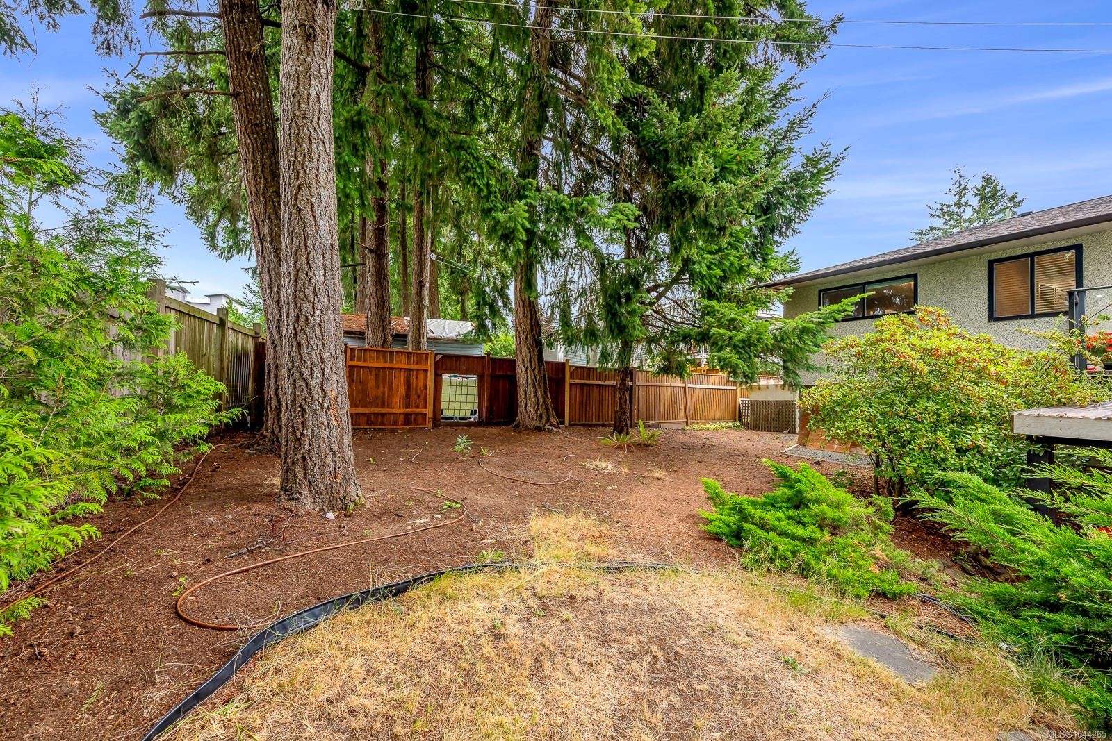 1937 Cougar Cres, Comox, BC
