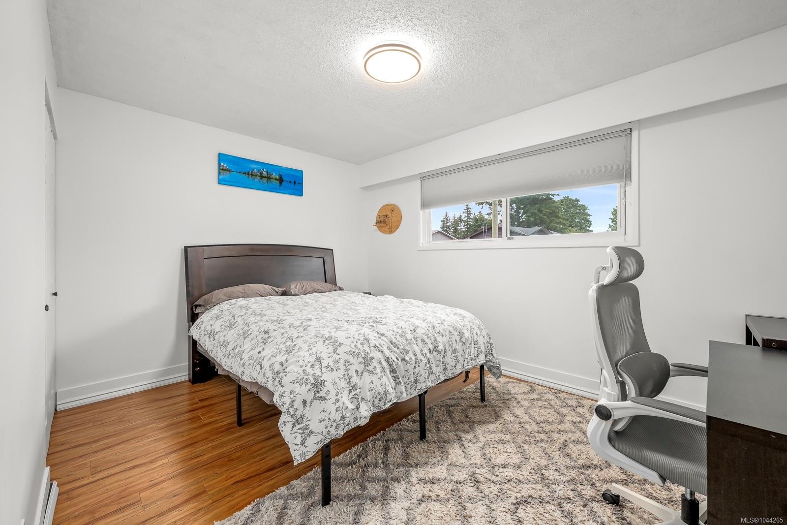 1937 Cougar Cres, Comox, BC