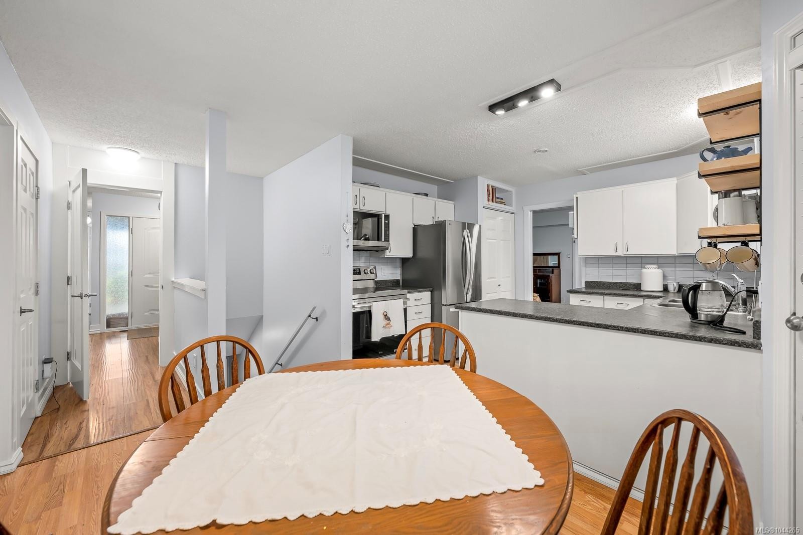 1937 Cougar Cres, Comox, BC