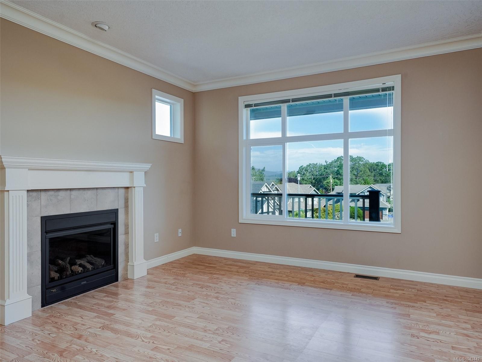 809 Rogers Way, Saanich, BC
