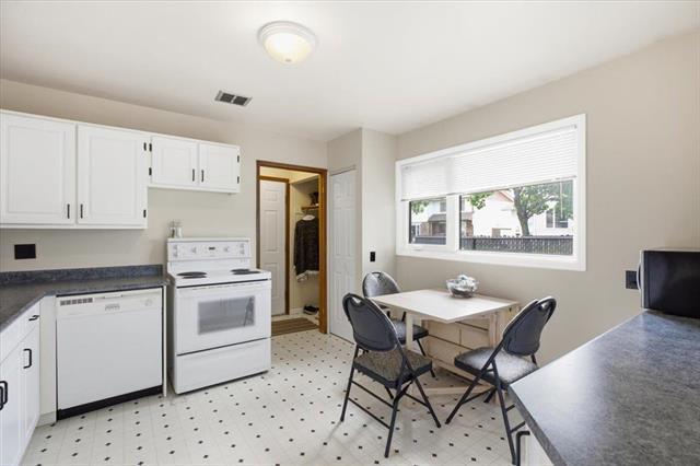 73 Baxter Bay, Winnipeg, MB - Indoor Photo Showing Other Room
