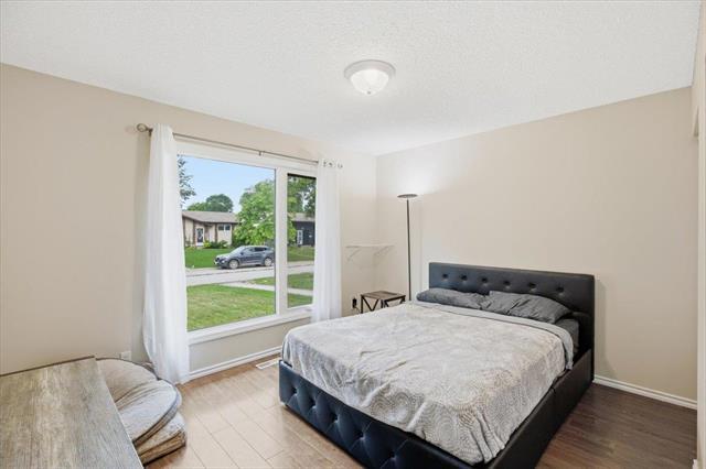 73 Baxter Bay, Winnipeg, MB - Indoor Photo Showing Bedroom