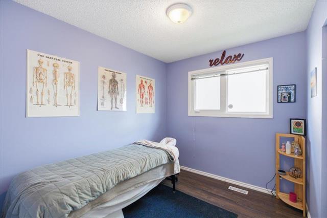 73 Baxter Bay, Winnipeg, MB - Indoor Photo Showing Bedroom