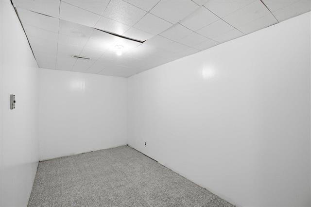 73 Baxter Bay, Winnipeg, MB - Indoor Photo Showing Other Room