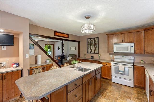 239 Main St, Carrick, MB - Indoor Photo Showing Kitchen